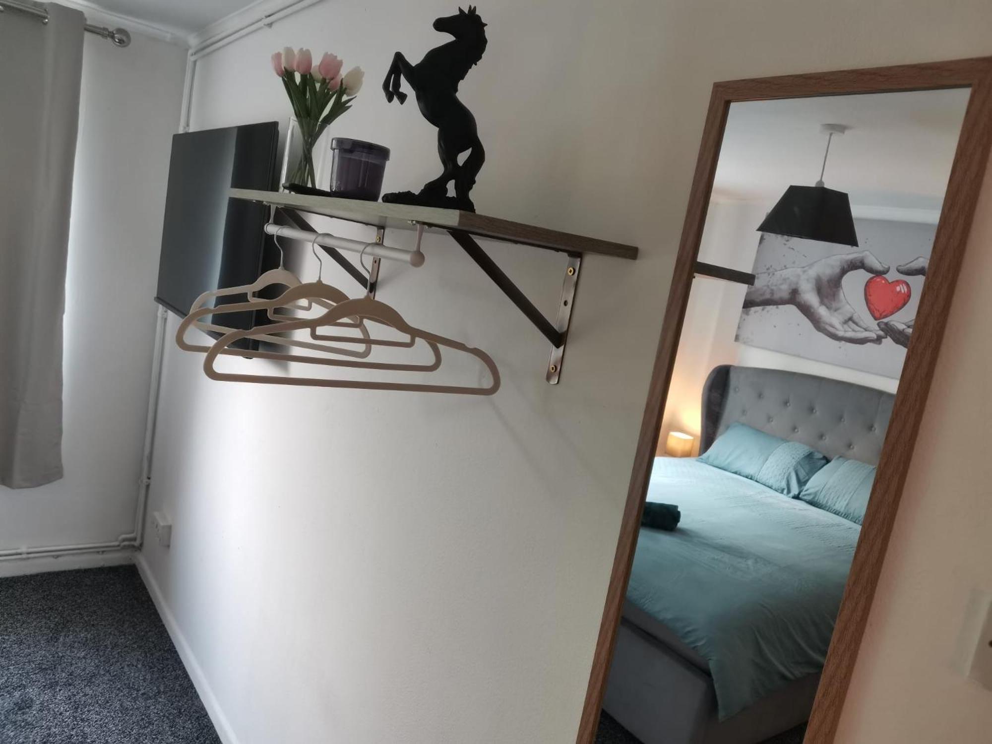 Brendon Airport Guest house *