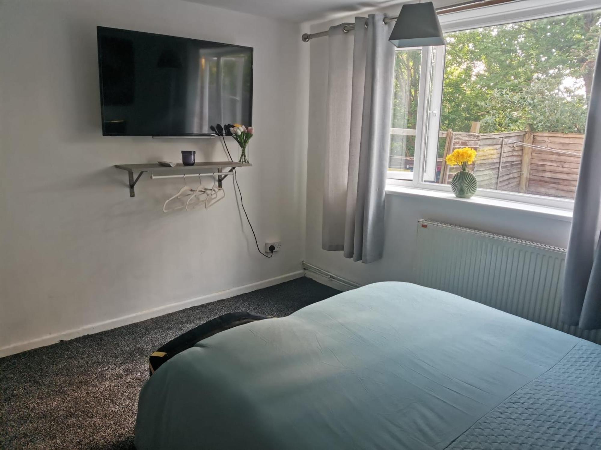 Brendon Airport Luton (Bedfordshire)